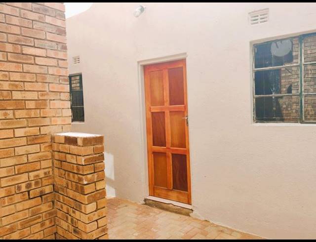 1 BEDROOM PROPERTY TO RENT IN MANKWENG